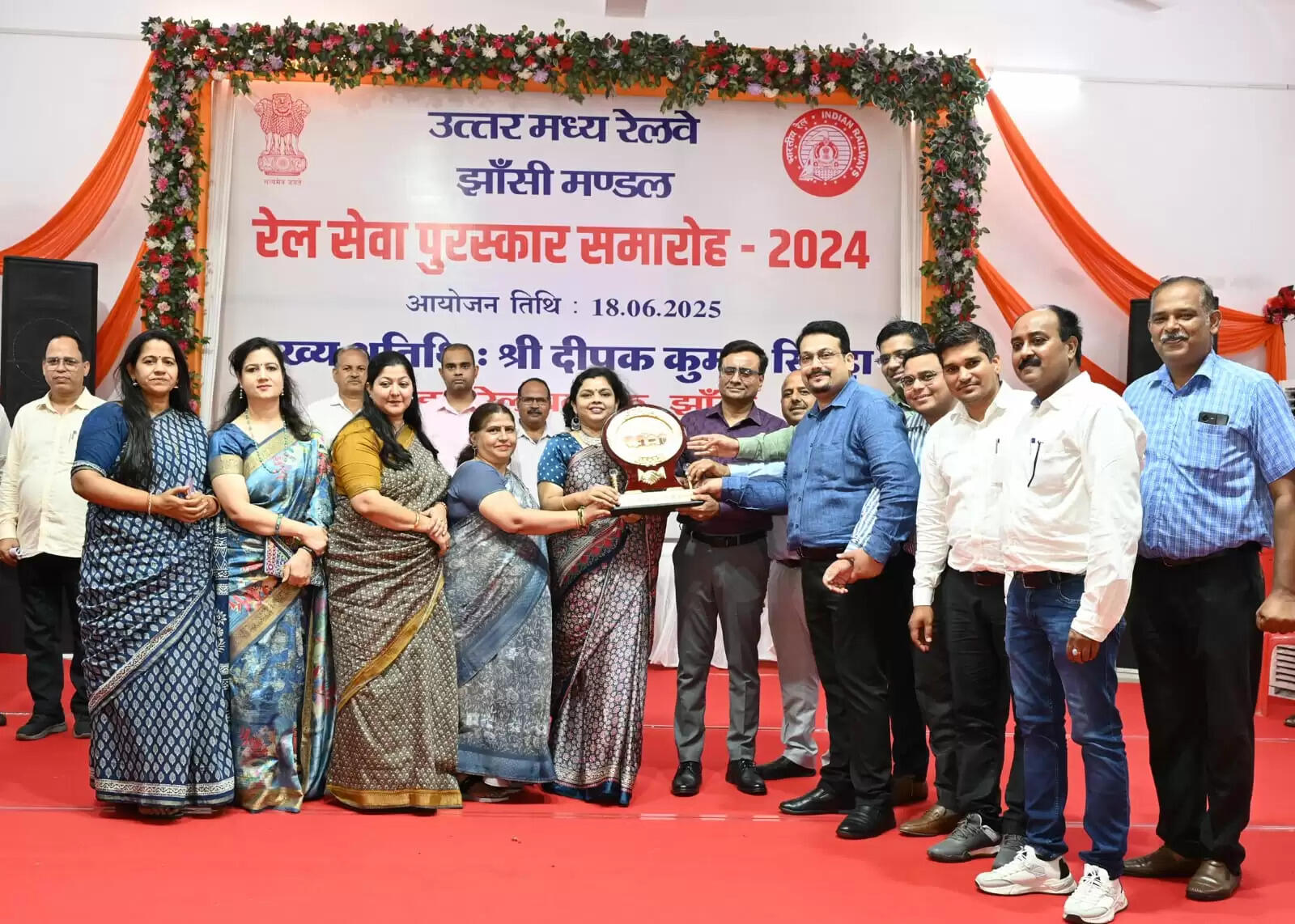 कार्यनिष्ठ व प्रतिबद्ध रेलकर्मियों के योगदान से मंडल का हो रहा सतत विकास: डीआरएम