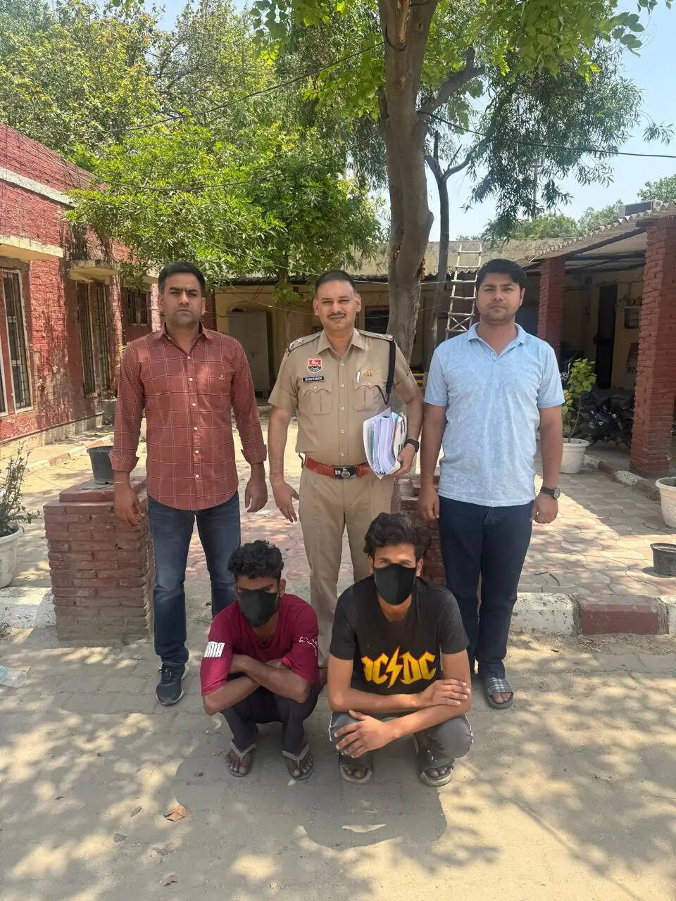 फरीदाबाद : ट्रेडिंग के नाम पर लाखों की ठगी, दो आरोपी गिरफ्तार