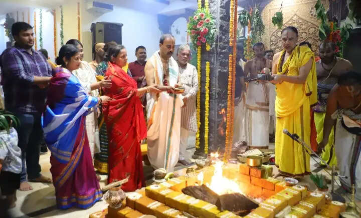 अयोध्या : विट्ठल भगवान के प्रथम मंदिर में जारी है प्राण प्रतिष्ठा महोत्सव, हाे रहे हैं धार्मिक अनुष्ठान