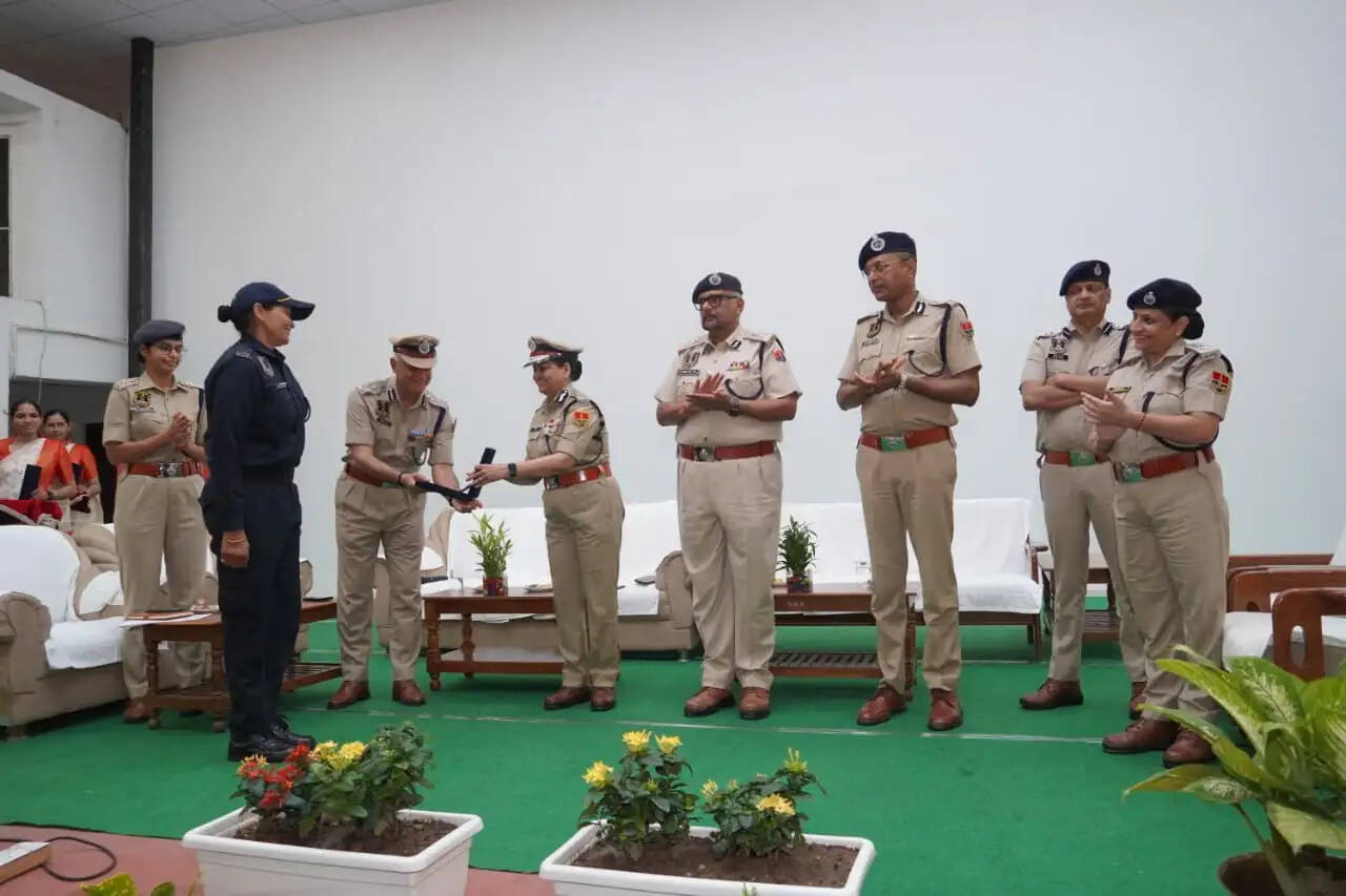 महिला सुरक्षा संकल्प: एक माह में हजारों महिलाओं-बालिकाओं तक पहुंची जयपुर पुलिस