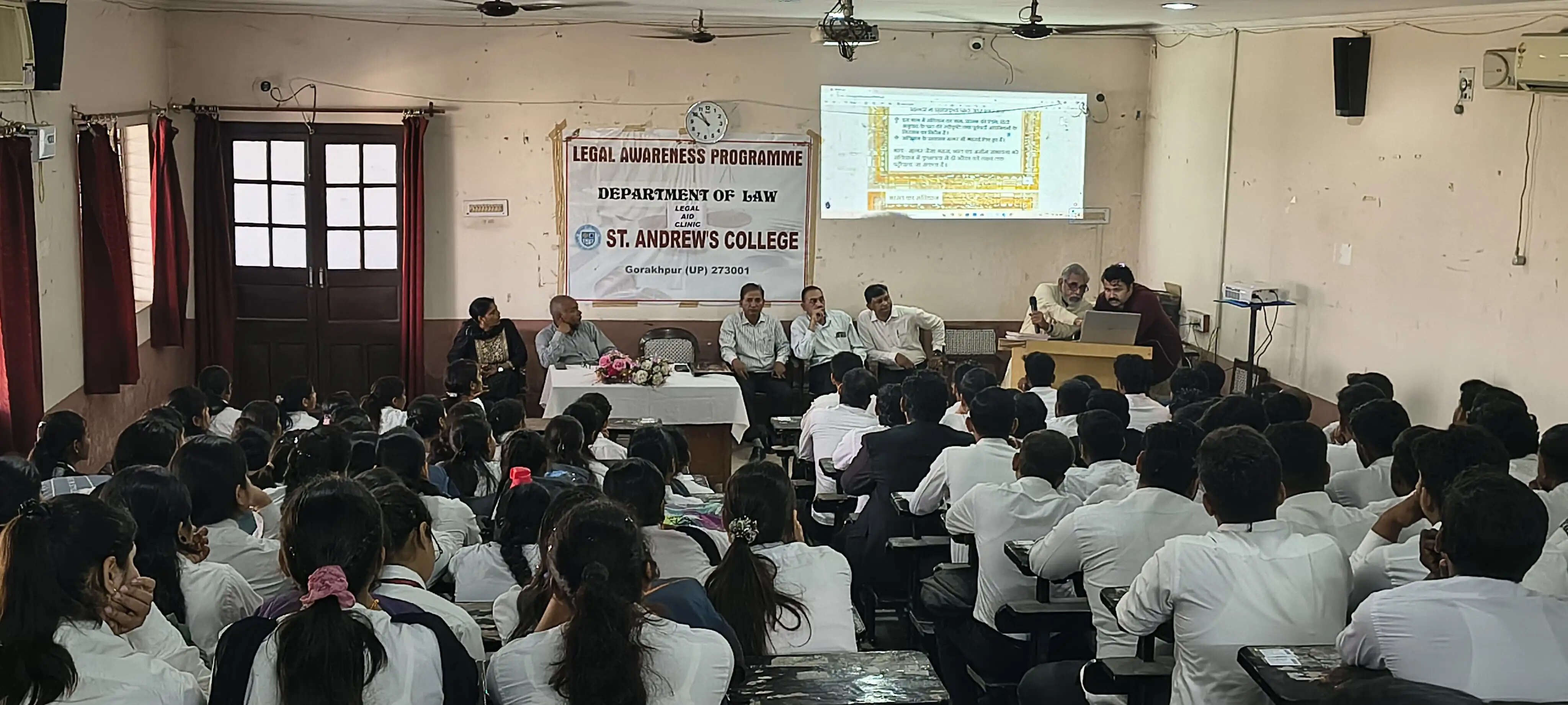 संविधान के 22 भागों को चित्रों के जरिए समझाया, विद्यार्थियों में बढ़ी जागरूकता