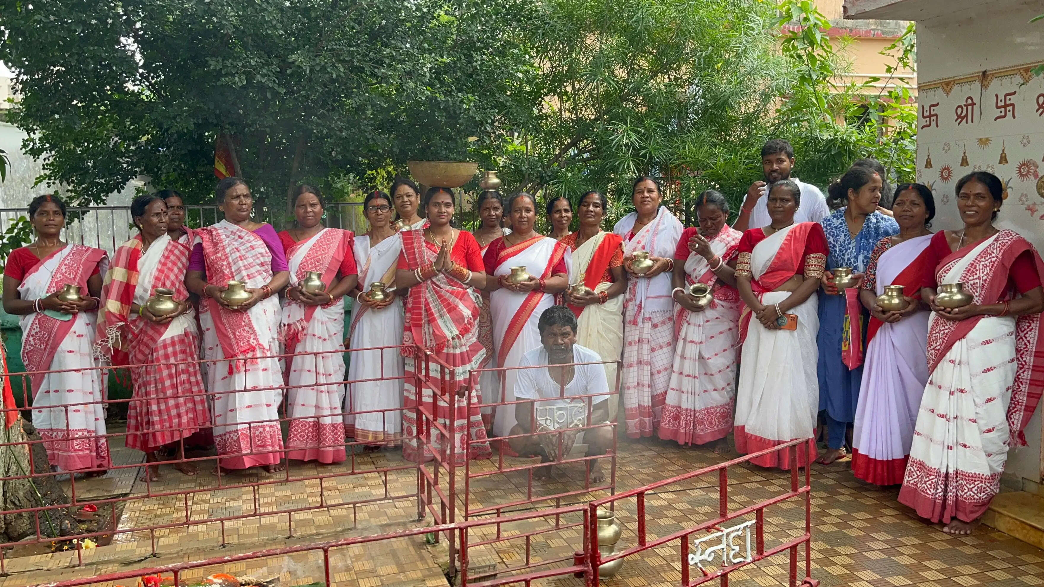 मिसिर गोंदा में पारंपरिक विधि-विधान से संपन्न हुई आषाढ़ी पूजा,अच्छी वर्षा व समृद्धि की कामना