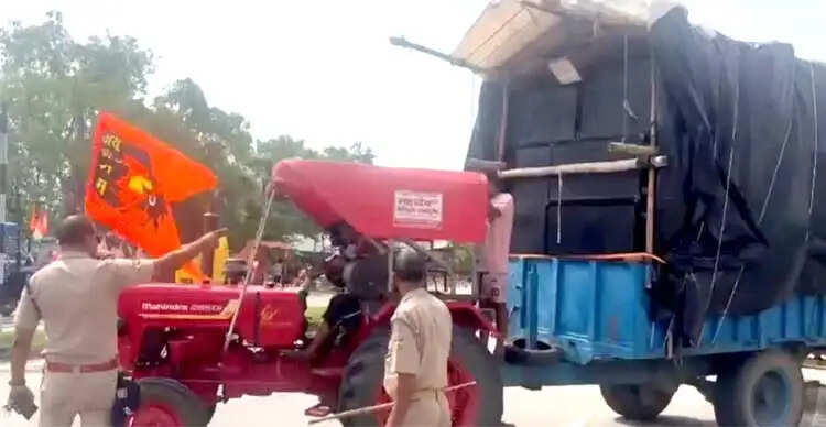 डाक कांवड़ शुरू, मानक से बड़े डीजे और कांवड़ वाहन बॉर्डर से लौटाए