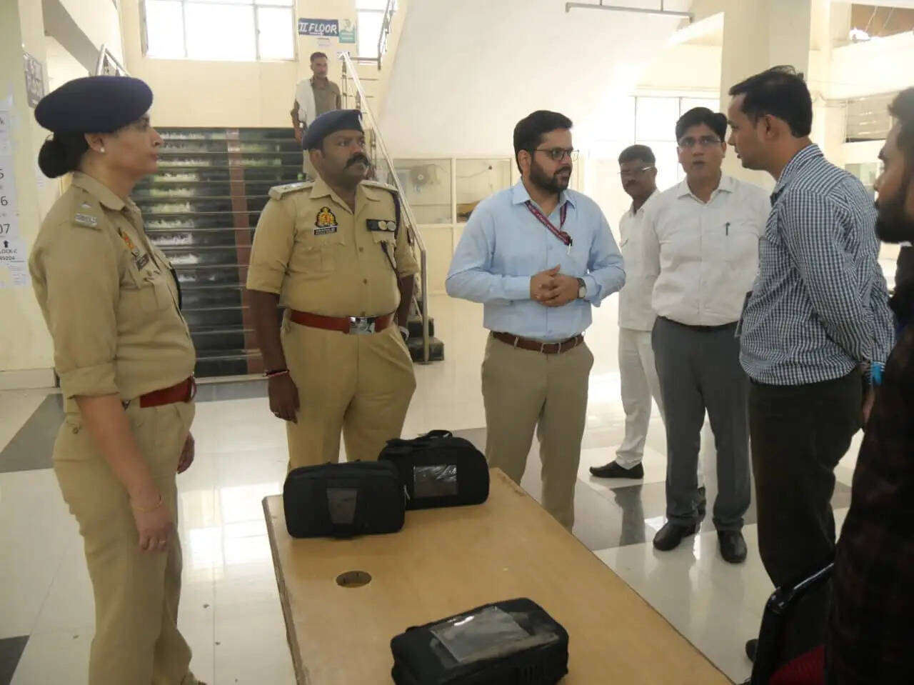 पुलिस भर्ती परीक्षा : प्रथम पाली में 2476 तथा द्वितीय में 2463 परीक्षार्थी अनुपस्थित