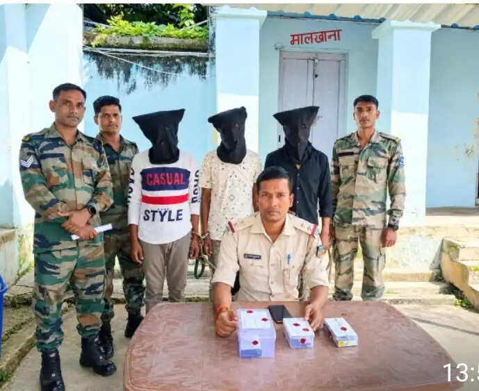 साइबर ठगी के आरोप में तीन गिरफ्तार