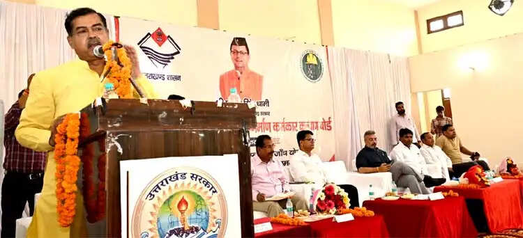 हरिद्वार में श्रमिकों को सौगात: दो मेडिकल मोबाइल वैन शुरू, 44 तरह की स्वास्थ्य जांच होगी मुफ्त