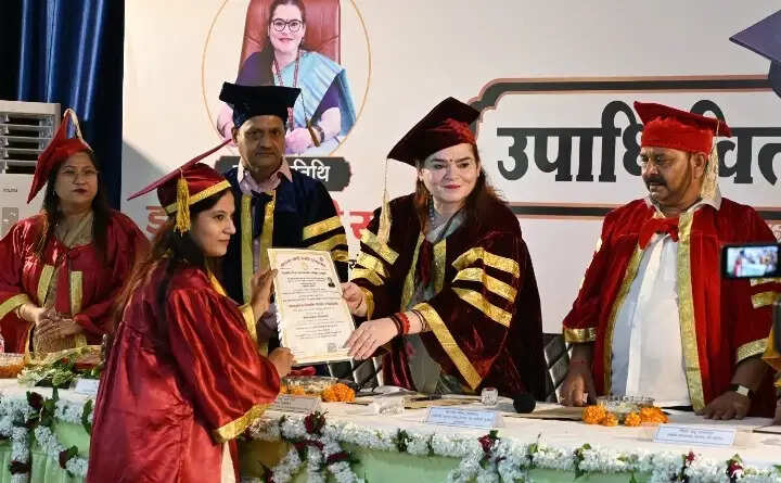 समाज में समानता, न्याय और संवैधानिक मूल्यों को मजबूत करने की जिम्मेदारी प्रदान करती है कानून की शिक्षा : डॉ. अंजू राठी राणा
