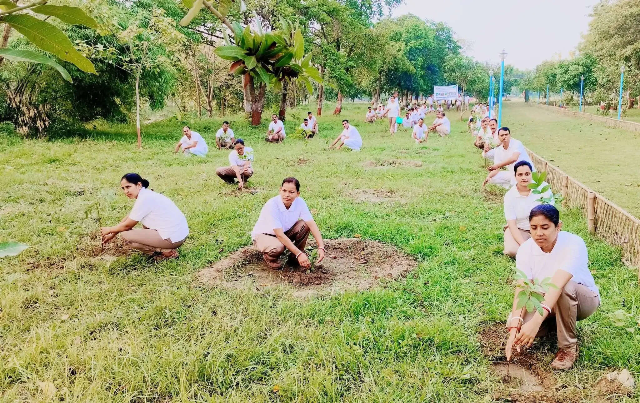 विश्व पर्यावरण दिवस पर एसएसबी जवानों ने सरहद पर किया वृक्षारोपण