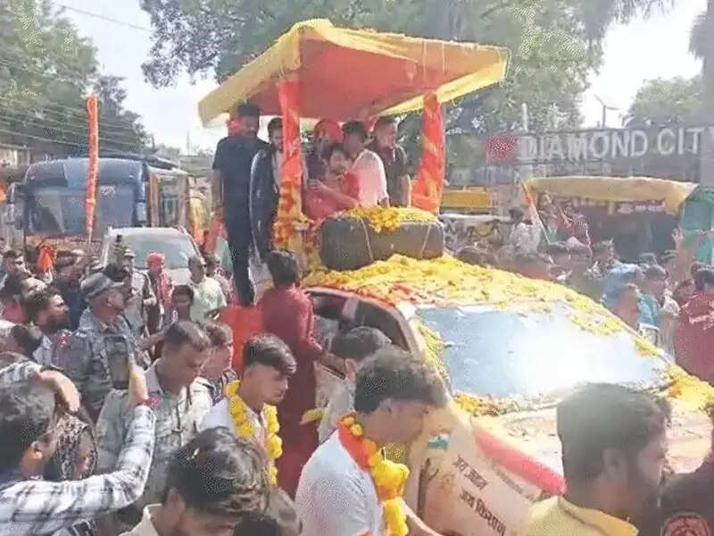 जातिवाद नहीं राष्ट्रवाद जरूरी, एकजुट नहीं हुए तो आने वाला समय बहुत कठिन : पं. धीरेंद्र शास्त्री