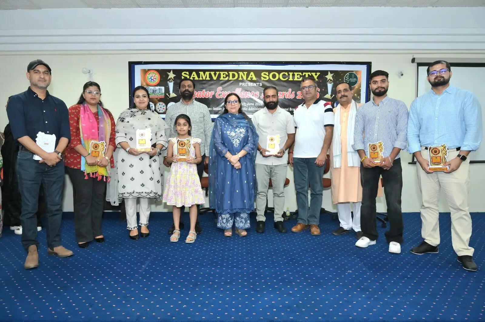क्रिएटर एक्सीलेंस अवार्ड्स में प्रतिभाओं का सम्मान, नशा मुक्त जम्मू-कश्मीर' का दिया संदेश