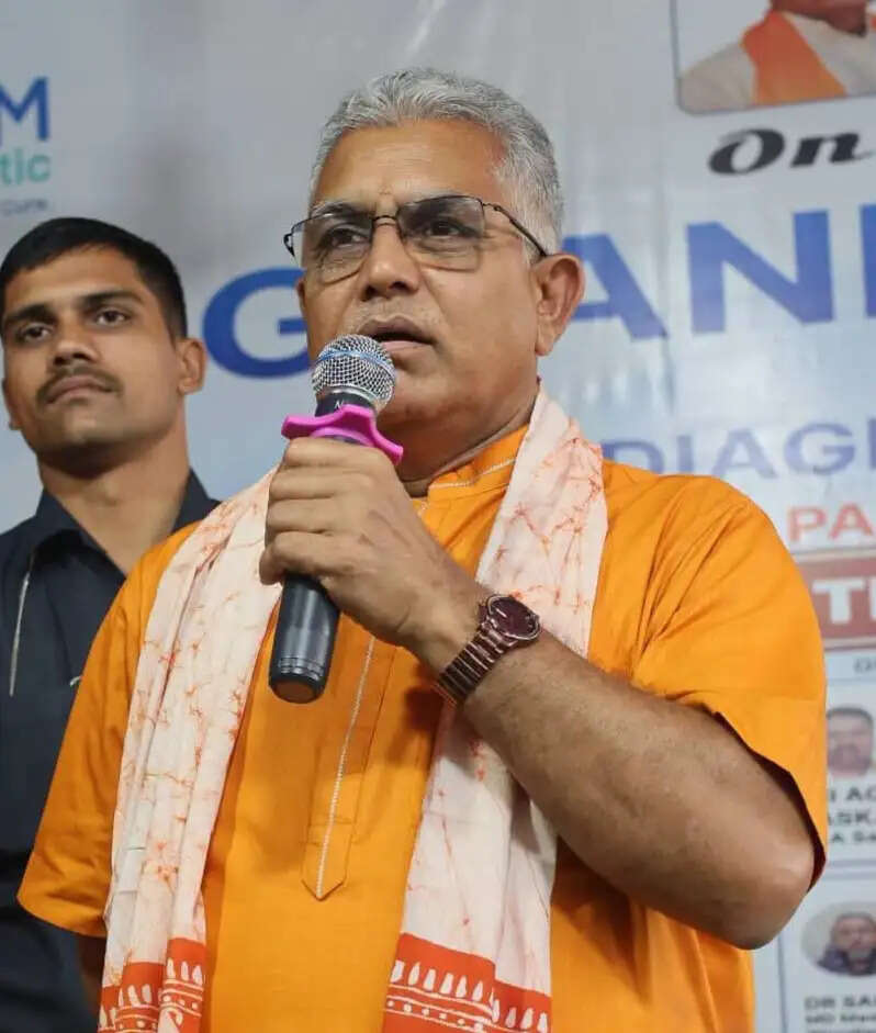 प्रश्नपत्र लीक देशभर की बड़ी समस्या बन गई है : दिलीप घोष