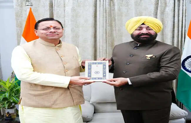राज्यपाल से मिले मुख्यमंत्री, समसामयिक विषयों पर हुई चर्चा