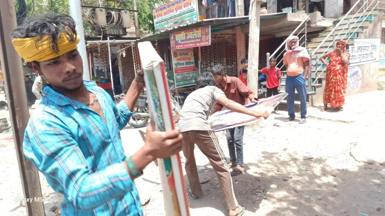 जिले के सभी अनुमंडलों में चलाया गया अतिक्रमण हटाओ अभियान