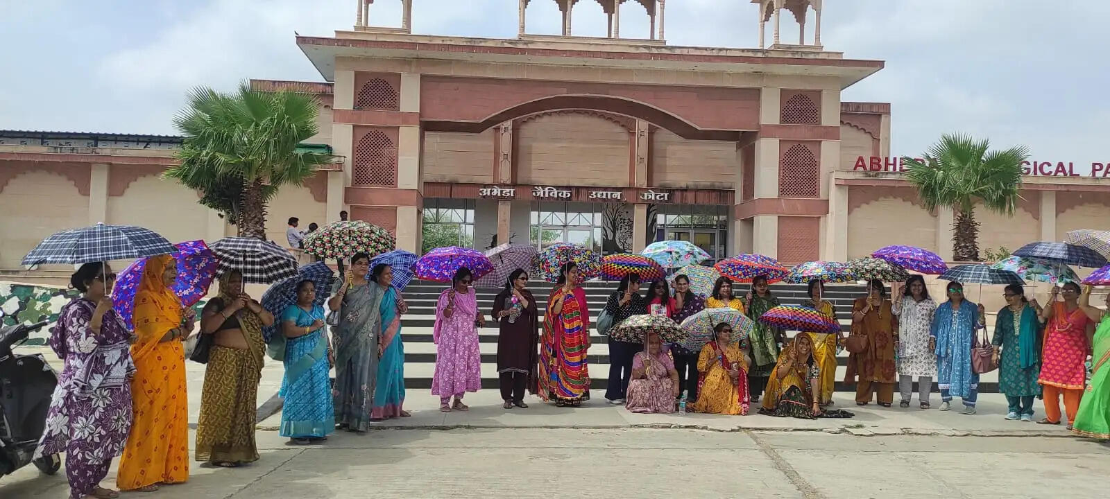महिला रेल कर्मचारियों के शारीरिक, मानसिक एवं सामाजिक सशक्तिकरण को बढ़ावा देने के उद्देश्य से महिला सशक्तिकरण शिविर का आयोजन