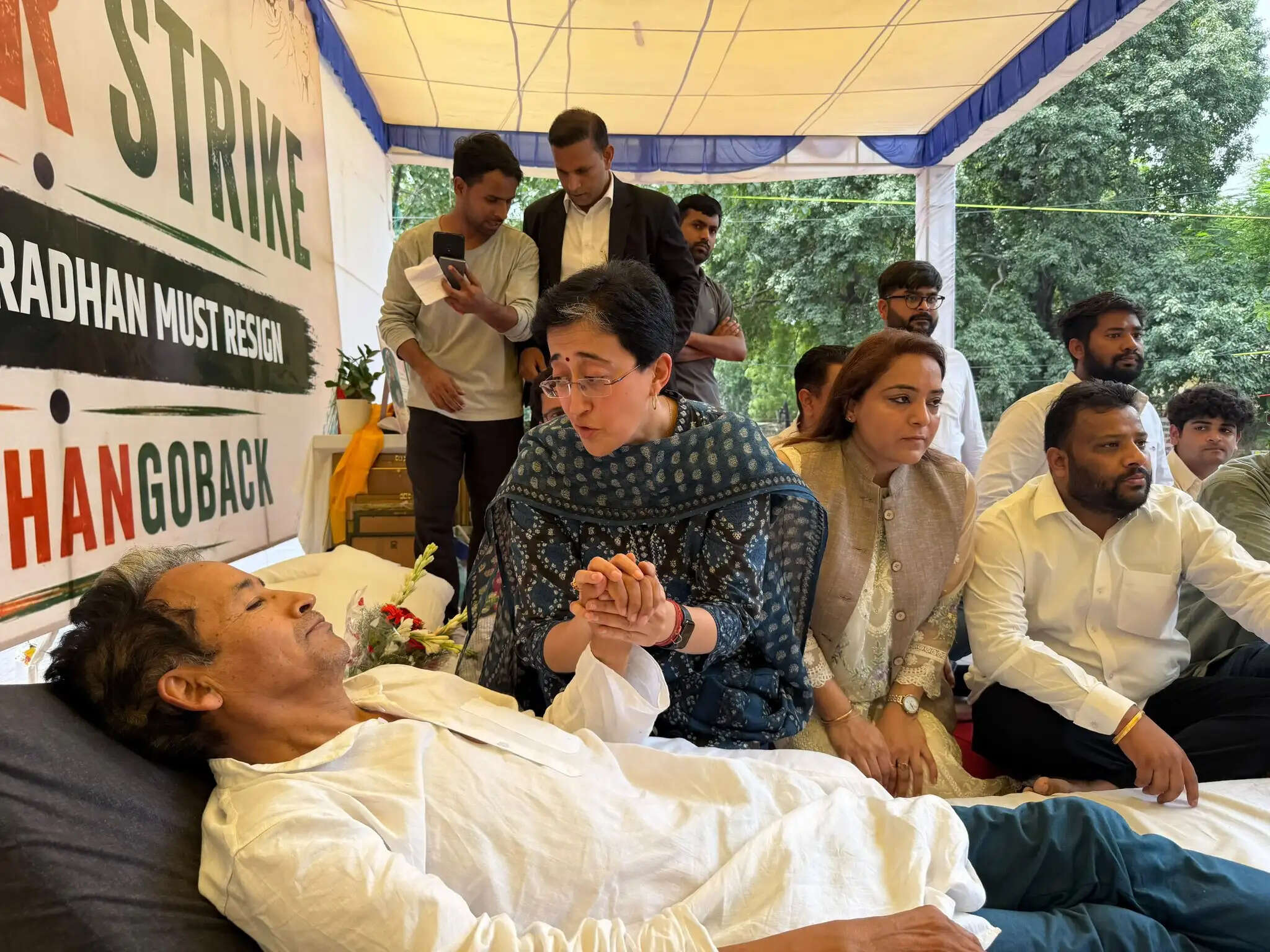 सोनम वांगचुक से मिलने पहुंची आतिशी, सीजेपी के राष्ट्रीय प्रवक्ता सौरव ने संदेश किया जारी