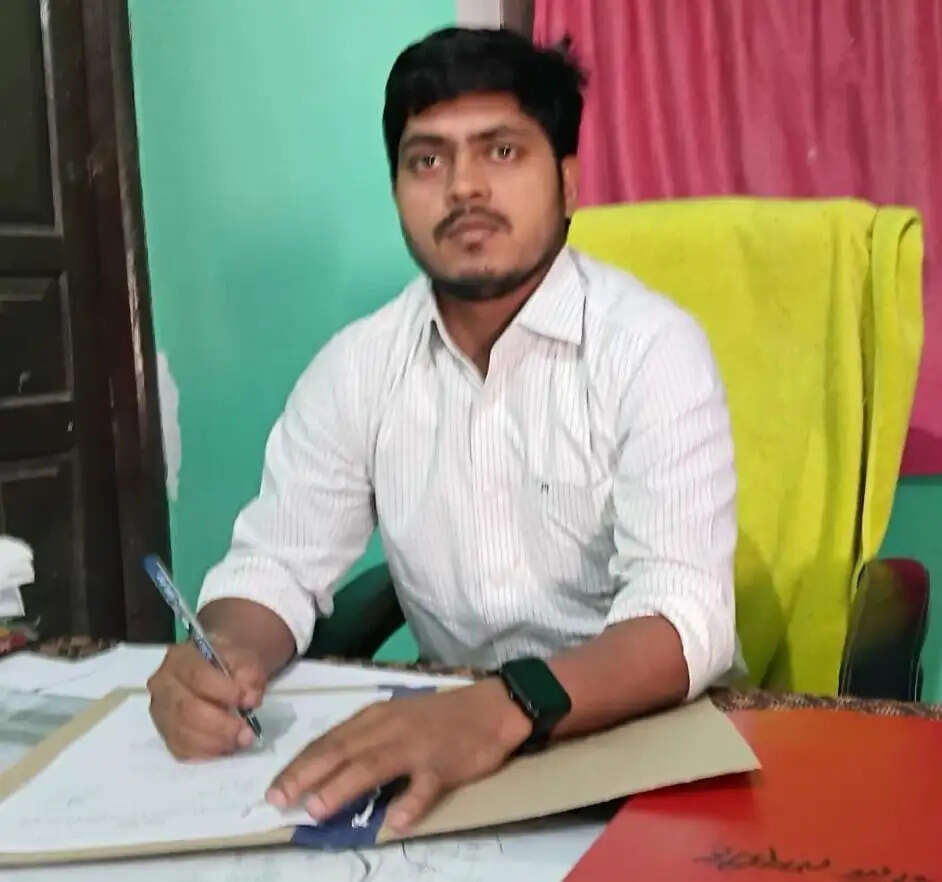 दरभंगा जिला अंतर्गत तारडीह प्रखंड में आलोक कुमार ने संभाला अंचलाधिकारी का पदभार