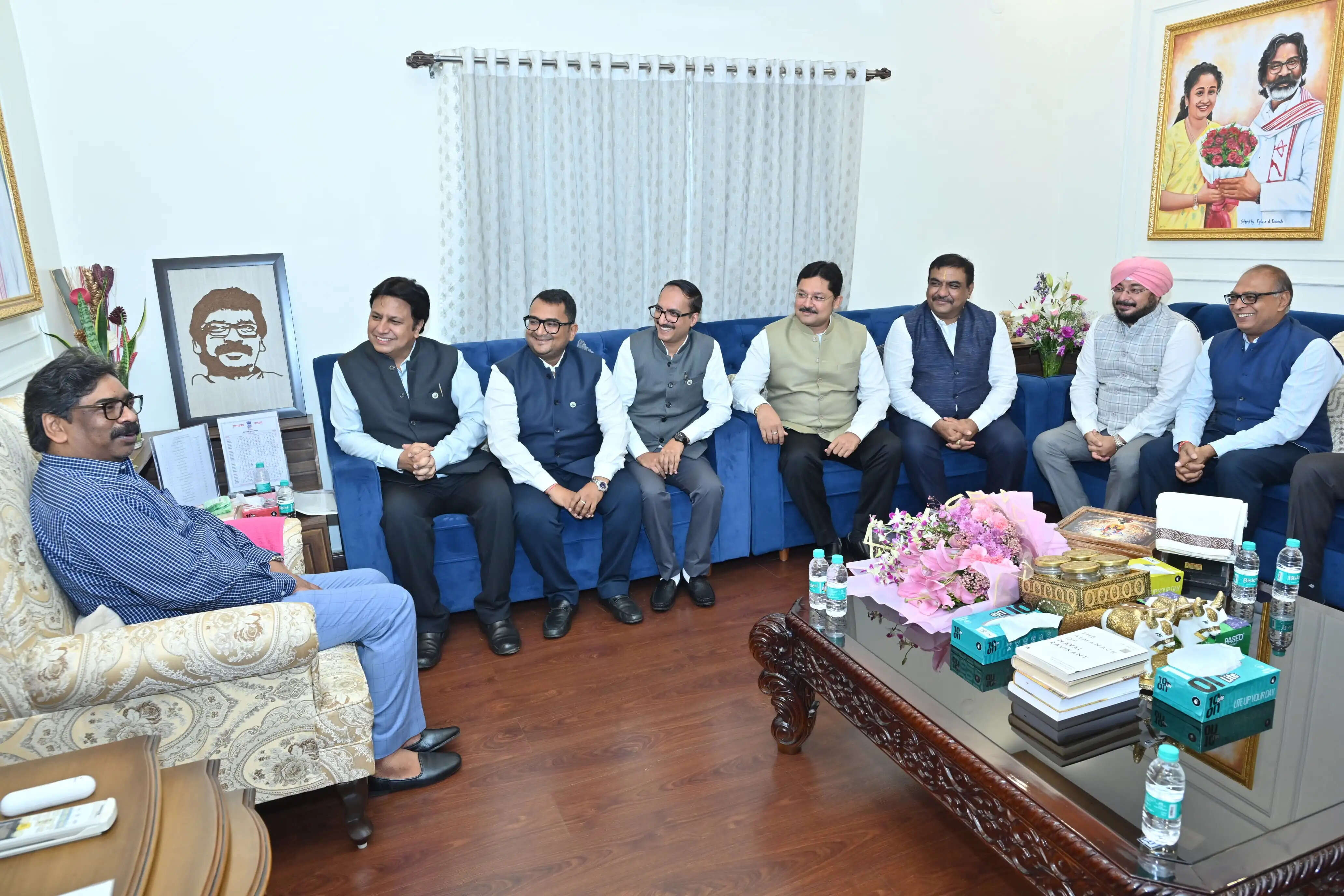 मुख्यमंत्री हेमंत सोरेन से उद्योग, व्यापार और निवेश पर झारखंड चैंबर प्रतिनिधिमंडल की चर्चा