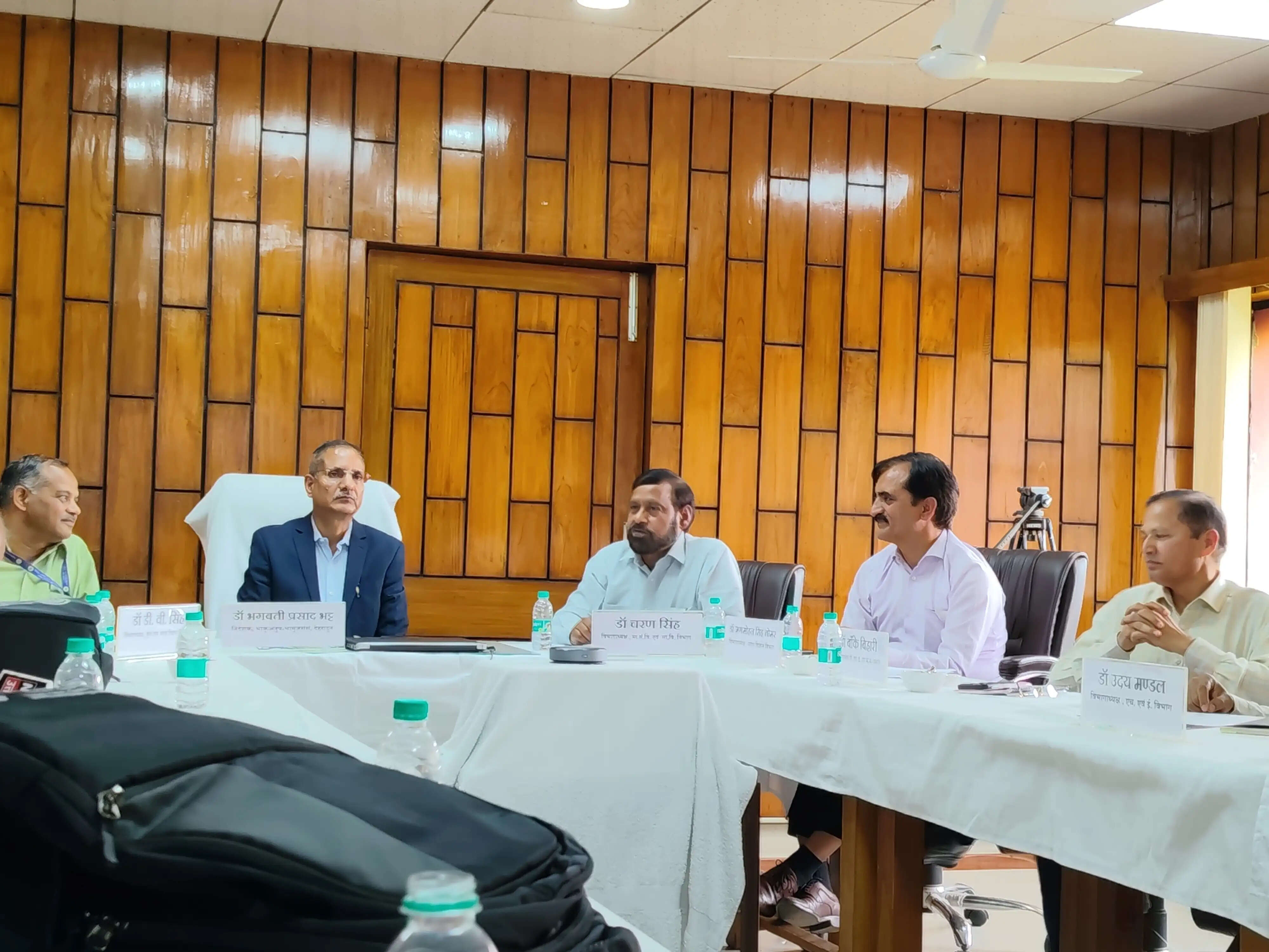 मृदा कटाव और जलवायु परिवर्तन कृषि के लिए बड़ी चुनौती, वैज्ञानिक संरक्षण पर जोर