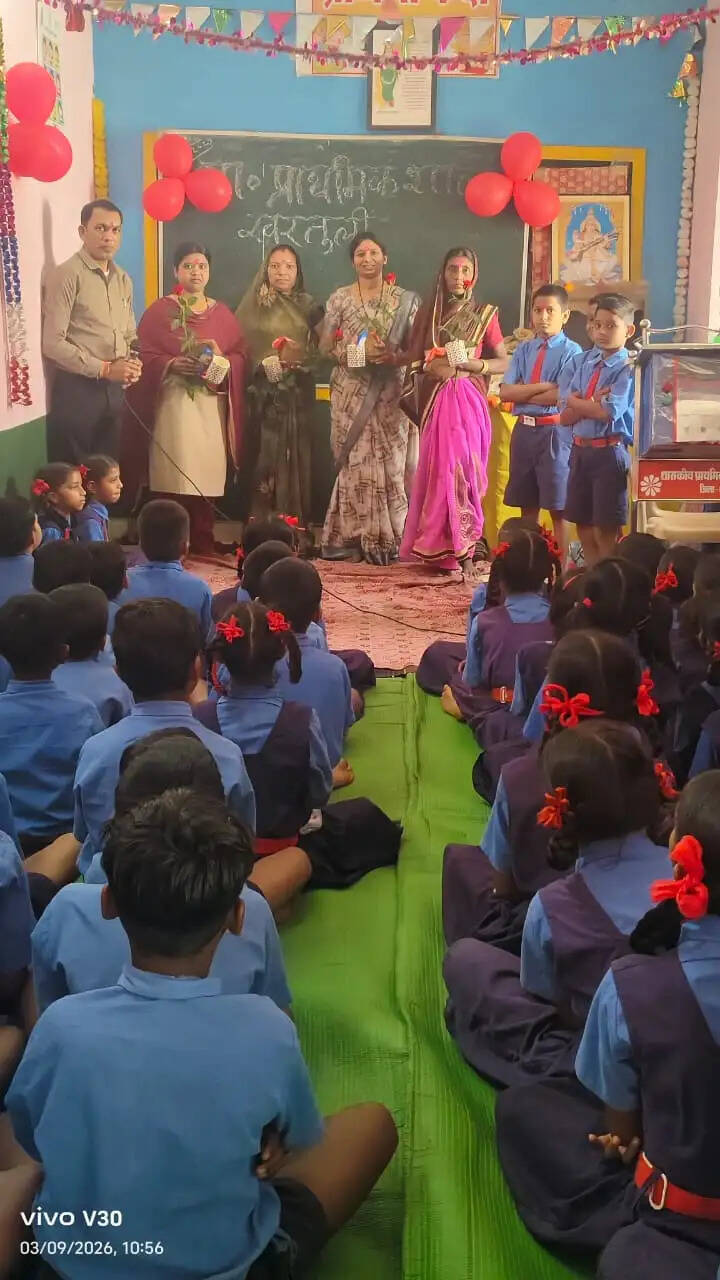खरतुली स्कूल में शिक्षिकाओं, रसोइयों व स्वीपर दीदी का हुआ सम्मान