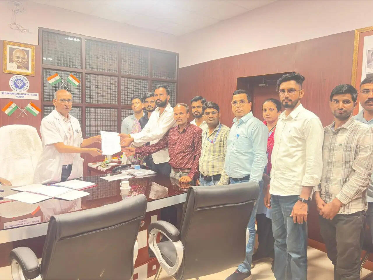 प्रदेश स्तर पर हुए समझौते के बाद नर्सेज का आंदोलन स्थगित