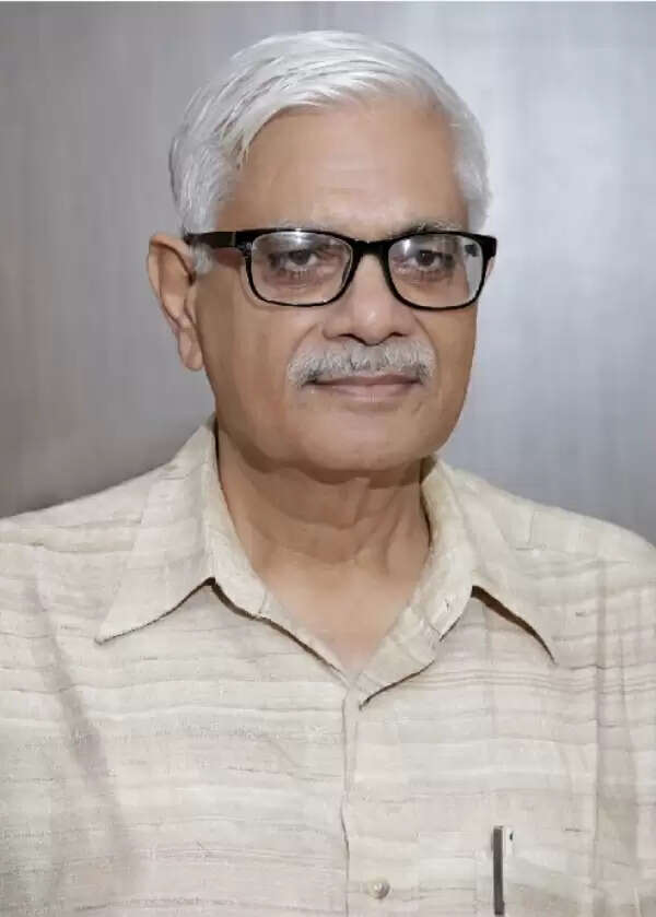 ढलान पर दोस्ती, संजोने की जरूरत है !