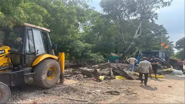 भोपालः गोविंदपुरा में बड़ी प्रशासनिक कार्रवाई, 15 करोड़ मूल्य की शासकीय भूमि कराई गई अतिक्रमण मुक्त