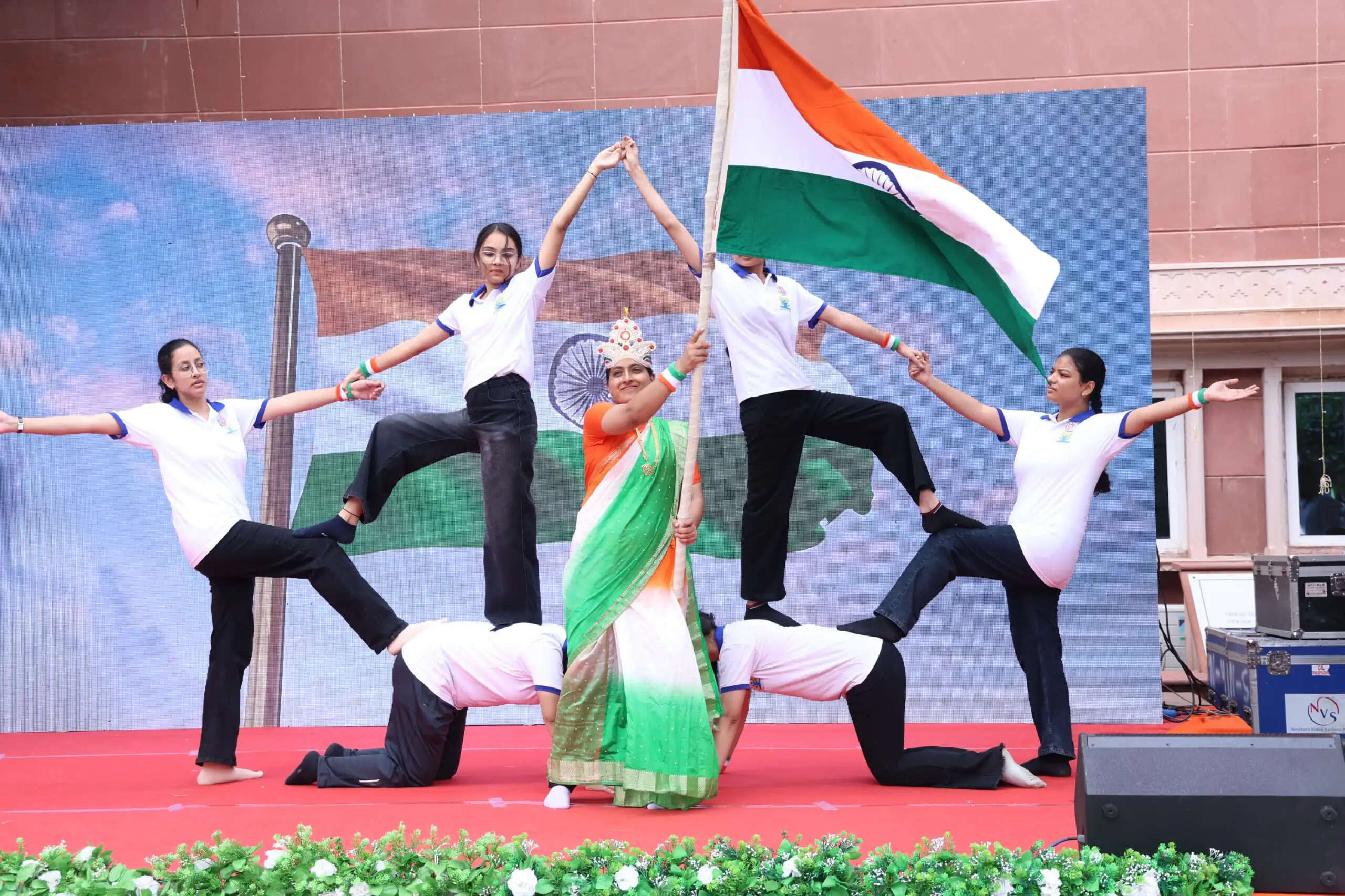 विकसित भारत के निर्माण में प्रत्येक नागरिक को निभानी होगी अपनी जिम्मेदारी : कुलपति प्रो. संजीव शर्मा