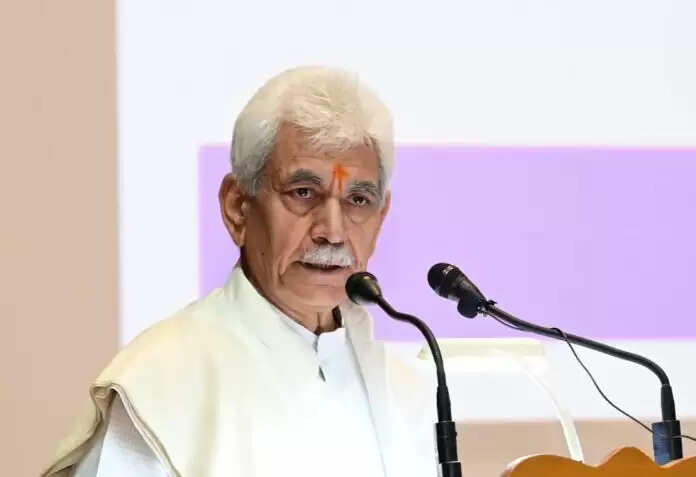 उपराज्यपाल मनोज सिन्हा ने दो सरकारी शिक्षकों को किया बर्खास्त, आतंकवादियों से संबंध रखने का आरोप