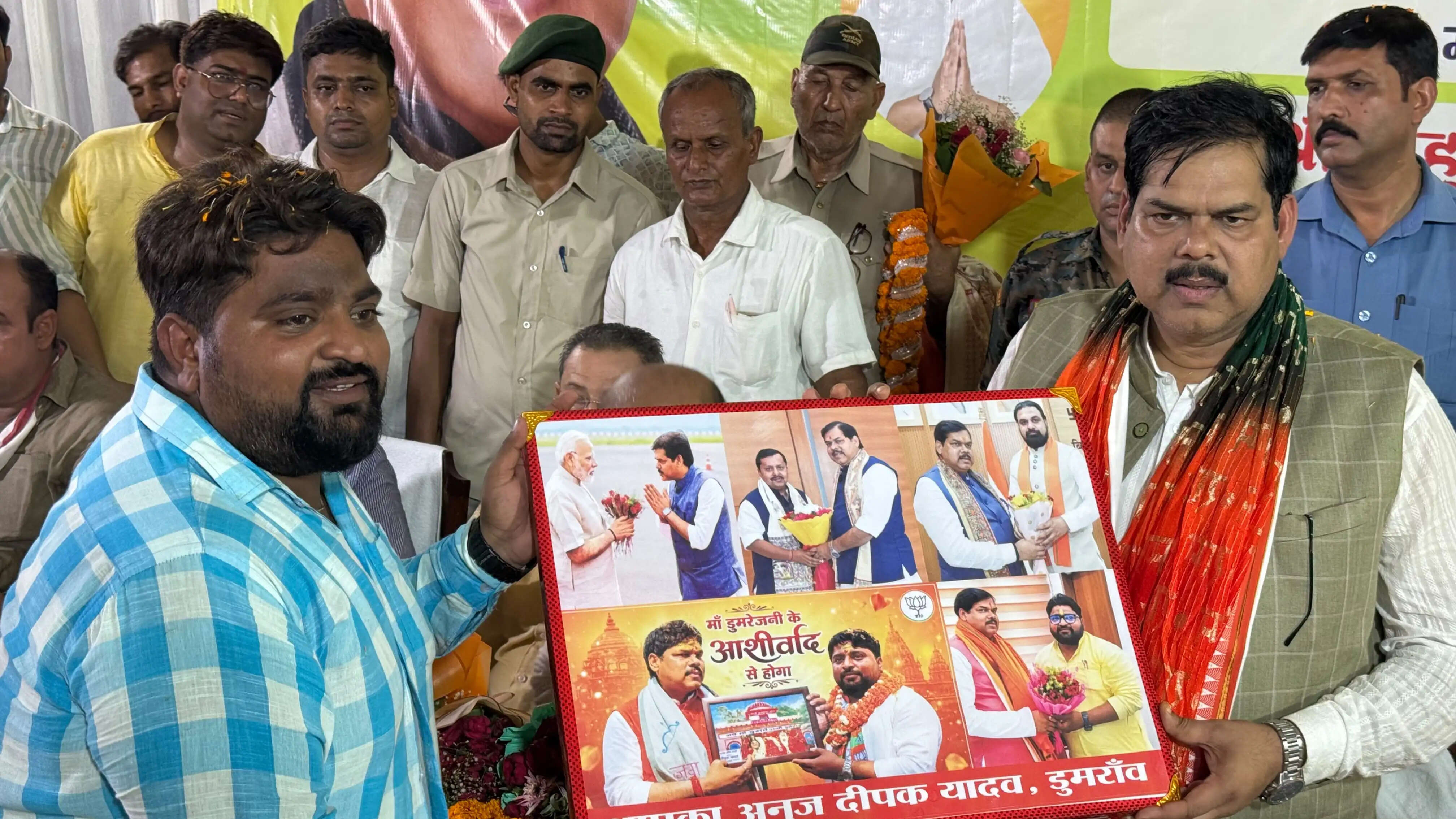 डुमरांव में शिक्षा मंत्री मिथिलेश तिवारी का भव्य नागरिक अभिनंदन, टीआरई-4 की अधिसूचना जुलाई में जारी होने की घोषणा