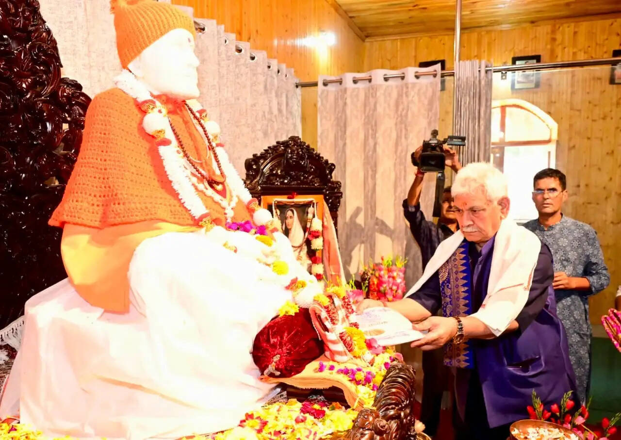 उपराज्यपाल ने अनंतनाग के श्री रामकृष्ण महासम्मेलन आश्रम में कई आधारशिला रखी