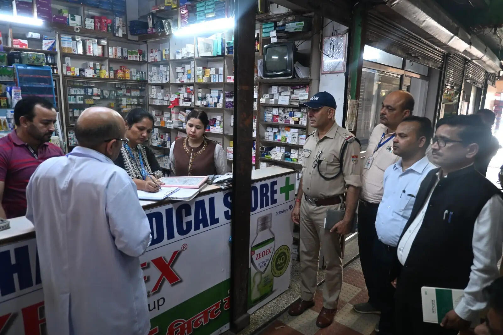 दो मेडिकल स्टारों में मिली अनियमितताएं, दी चेतावनी