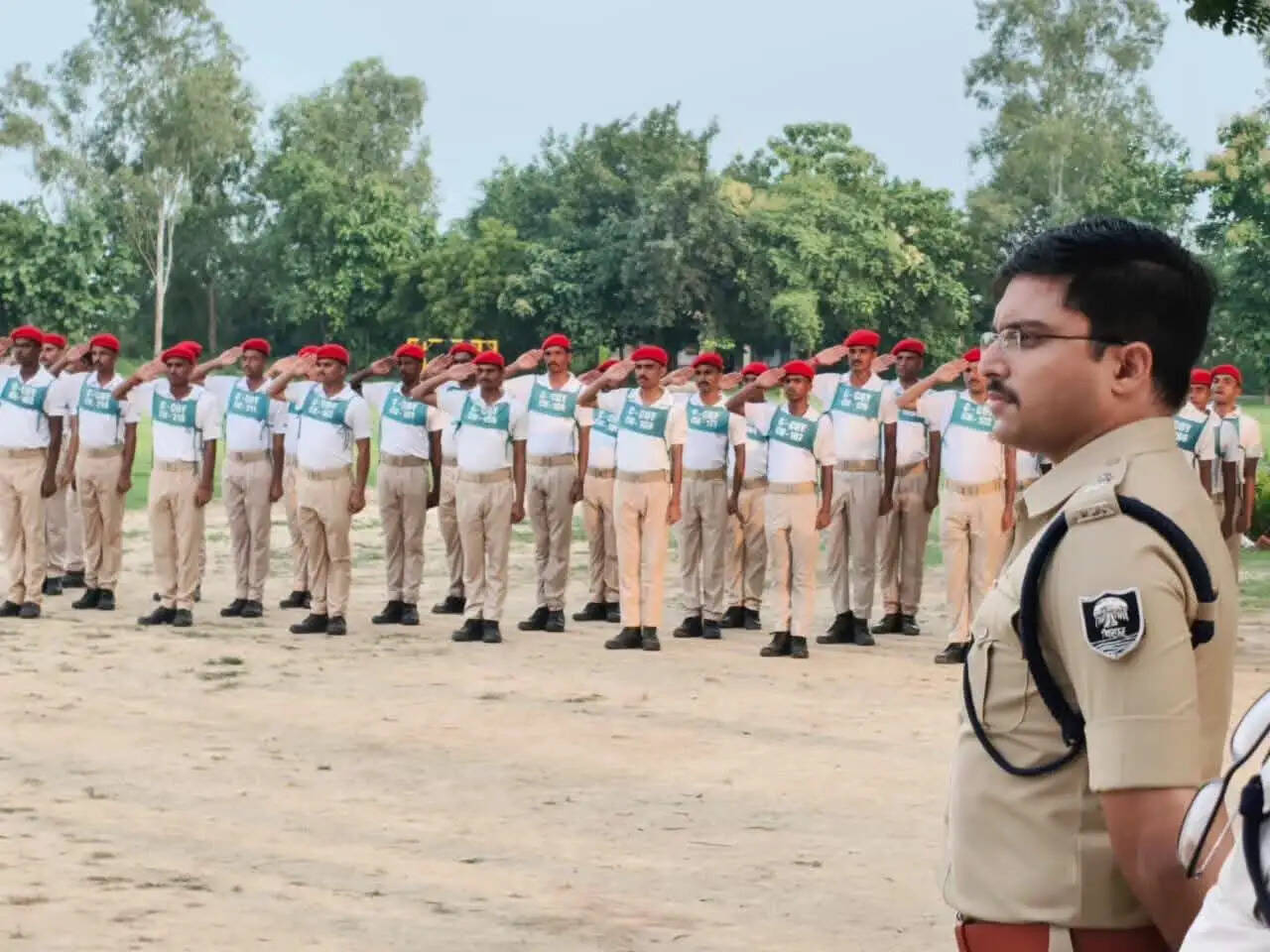 नव नियुक्त सिपाहियों के प्रशिक्षण का एसपी ने किया निरीक्षण, दिए आवश्यक दिशा-निर्देश