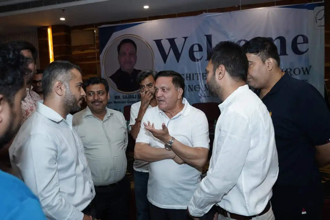 महापौर ने युवा व्यापारियों से संवाद कर शहर के विकास में सहभागिता का किया आह्वान