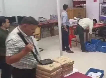 जबलपुर में बम धमकी से मचा हड़कम्प, हेड पोस्ट ऑफिस और पासपोर्ट कार्यालय में सघन जांच