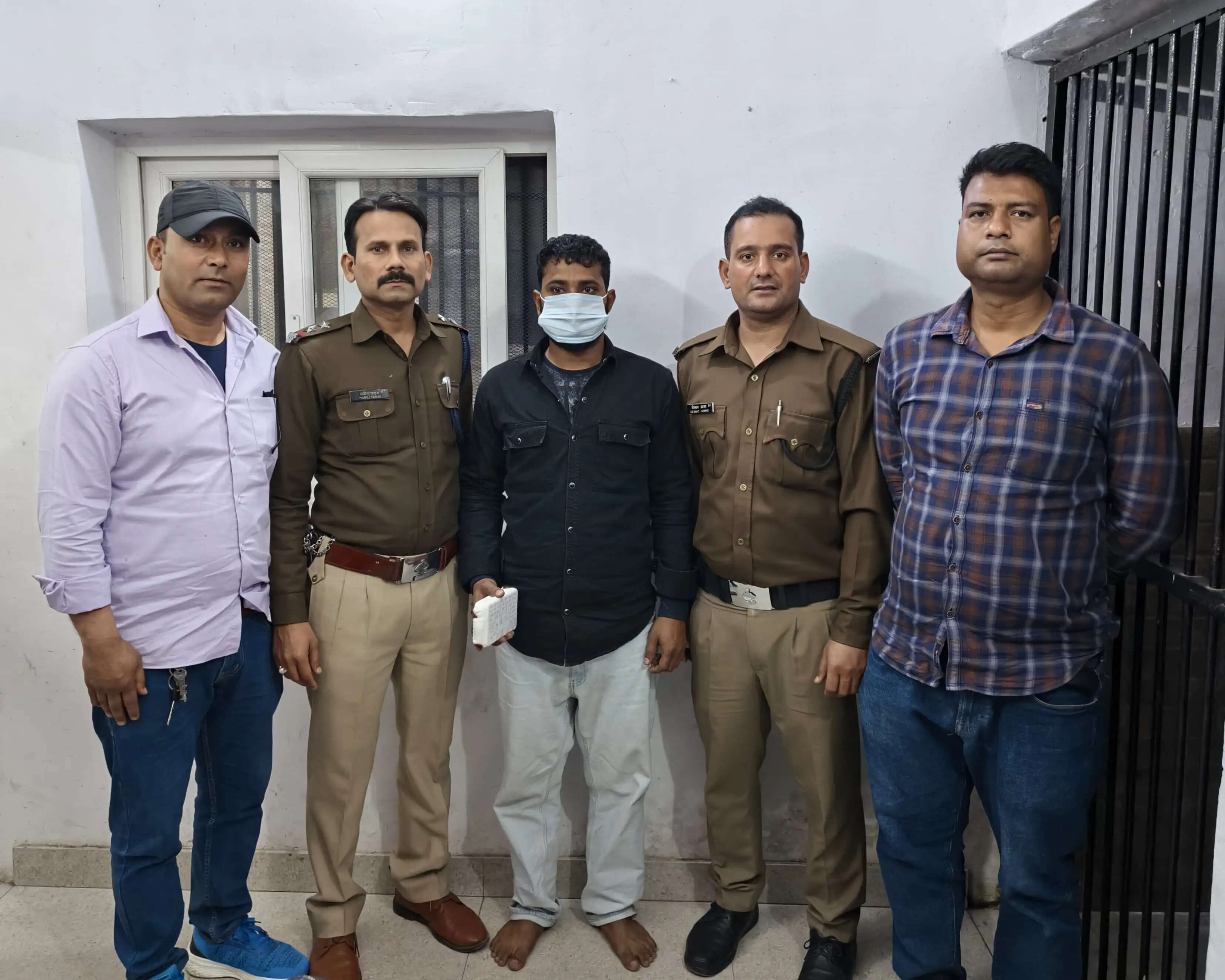 36 लाख रुपये की स्मैक के साथ एक तस्कर गिरफ्तार