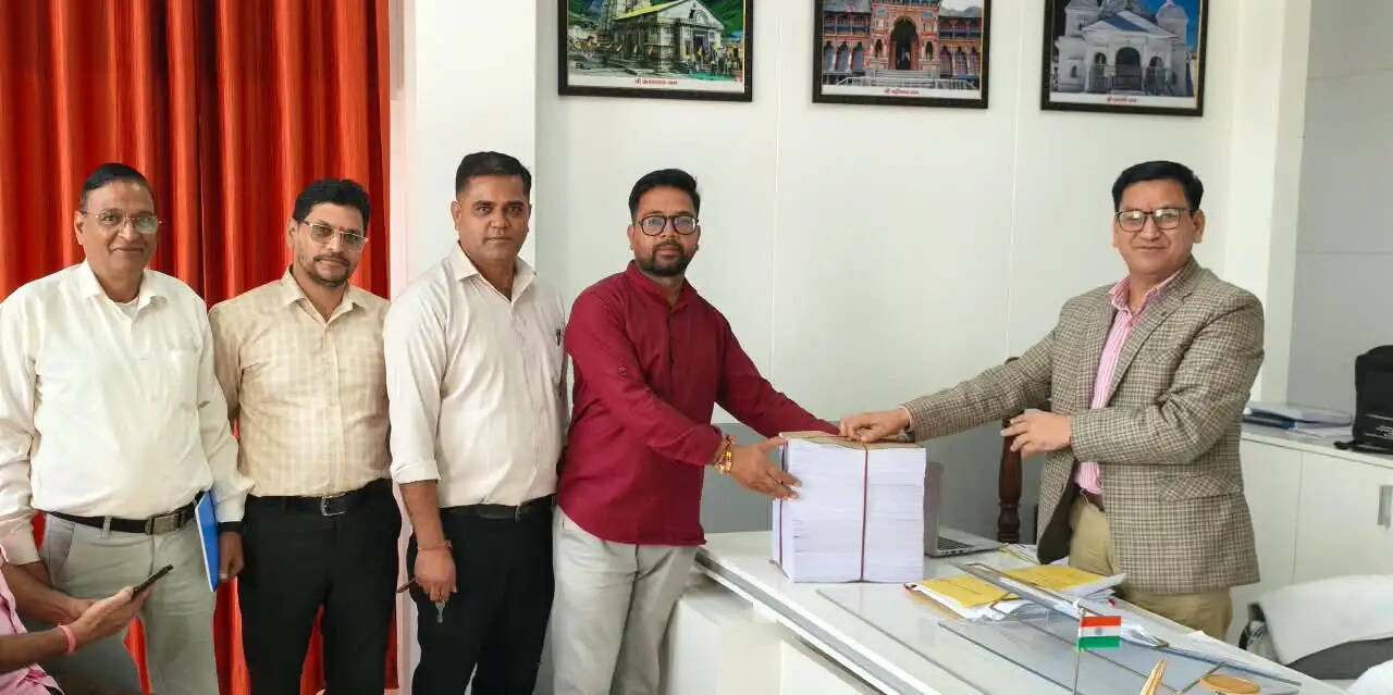 प्रारूप नामावली के सापेक्ष अंतिम सूची में जिले में बढ़े वोटर