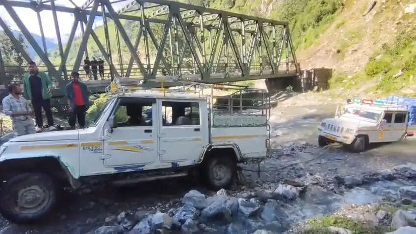 मोटर पुल तैयार, नहीं हो पाई वाहनों की आवाजाही शुरू
