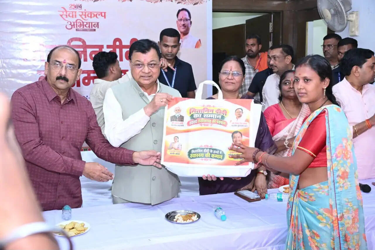 कोरबा: सेवा संकल्प अभियान के तहत 350 मितानिन दीदियों का सम्मान, कैबिनेट मंत्री ने की जनसेवा की सराहना