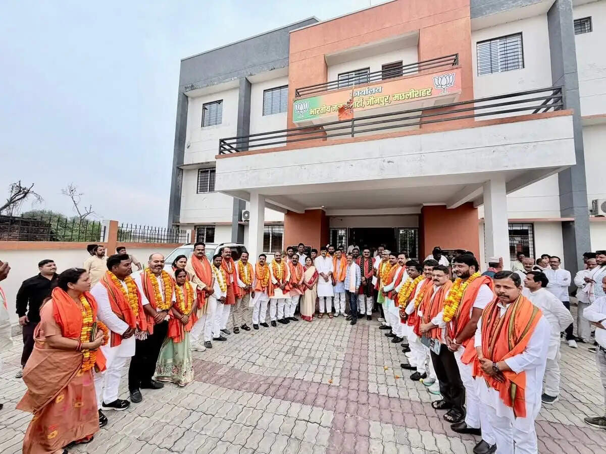 भाजपा जिला पदाधिकारियों की बैठक,संगठन विस्तार जनसंपर्क और चुनावों पर हुई चर्चा