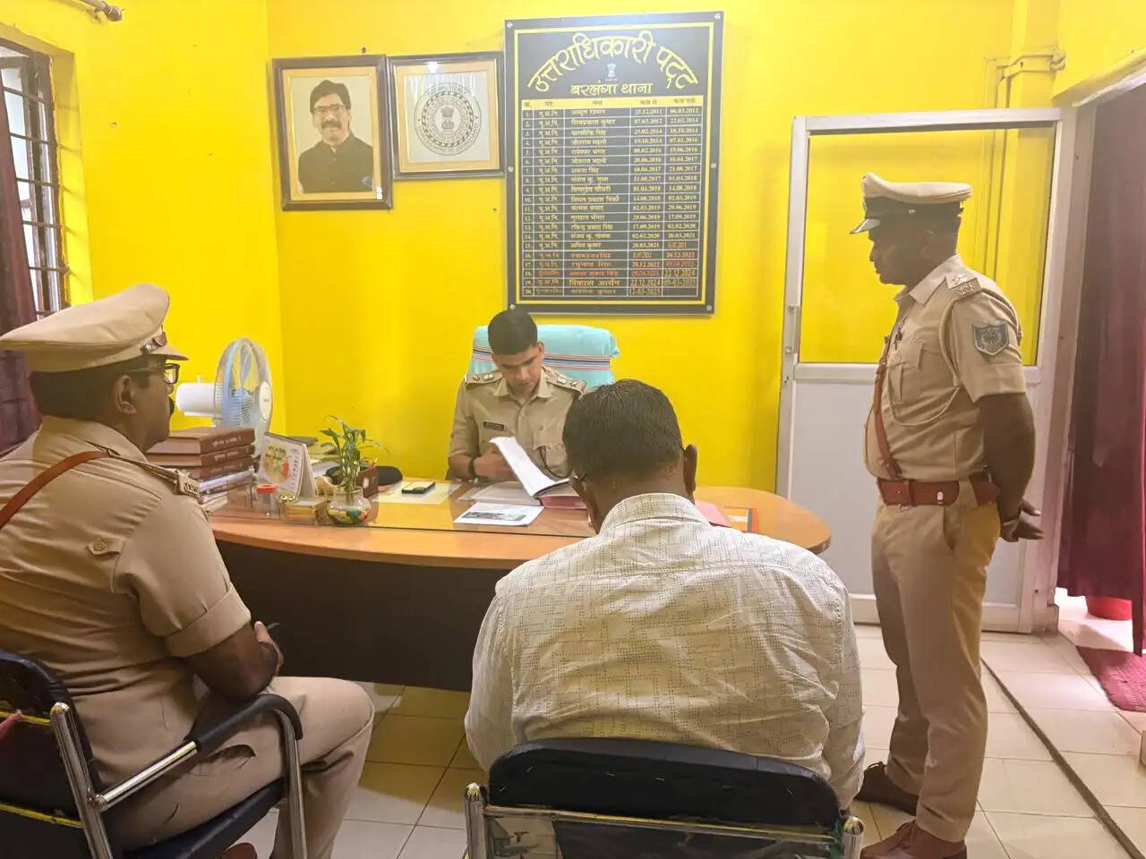 एसपी ने बरलंगा थाना का वार्षिक निरीक्षण कर दिए आवश्यक दिशा-निर्देश