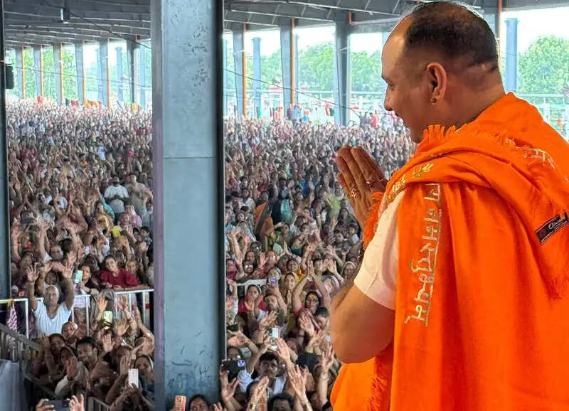 ज्ञान को जीवन में उतारना ही सबसे बड़ी साधना : पंडित प्रदीप मिश्रा