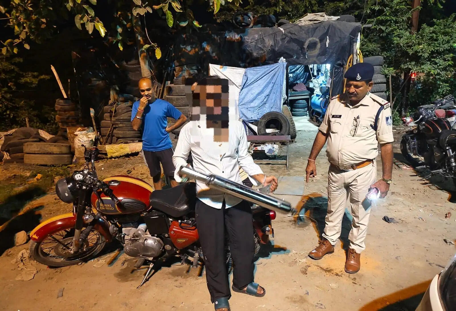 अनूपपुर: 13 मॉडिफाइड साइलेंसर बुलेट से निकलवाए, वसूला 13 हजार का जुर्माना