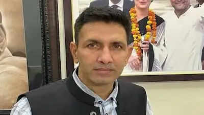 जीतू&nbsp;पटवारी का सरकार&nbsp;पर&nbsp;तीखा हमला,&nbsp;संविदा कर्मचारियों और युवाओं के मुद्दे पर घेरा