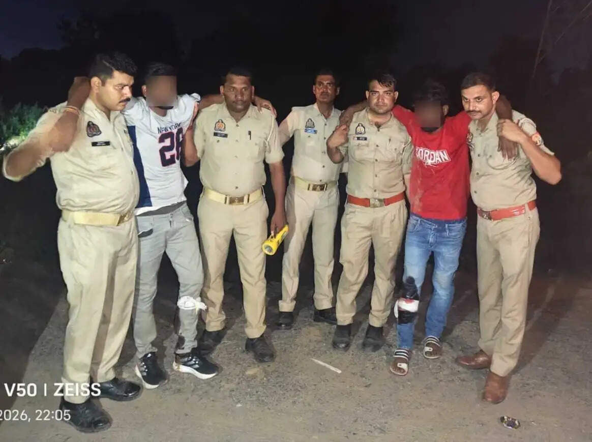 फिरोजाबाद में पुलिस मुठभेड़ में दो बदमाश गिरफ्तार, महिला की हत्या और लूटपाट कांड में थे वांछित