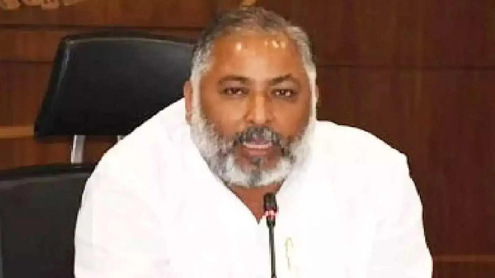 उप्र.&nbsp;पुलिस आरक्षी भर्ती परीक्षा 2025 के अभ्यर्थियों के लिए परिवहन निगम करेगा अतिरिक्त बसों की व्यवस्था : दयाशंकर सिंह