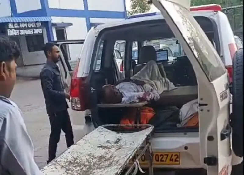 मुरैनाः डायल-112 के जवानों ने सड़क हादसे में घायल हुए 03 व्यक्तियों को पहुँचाया अस्पताल