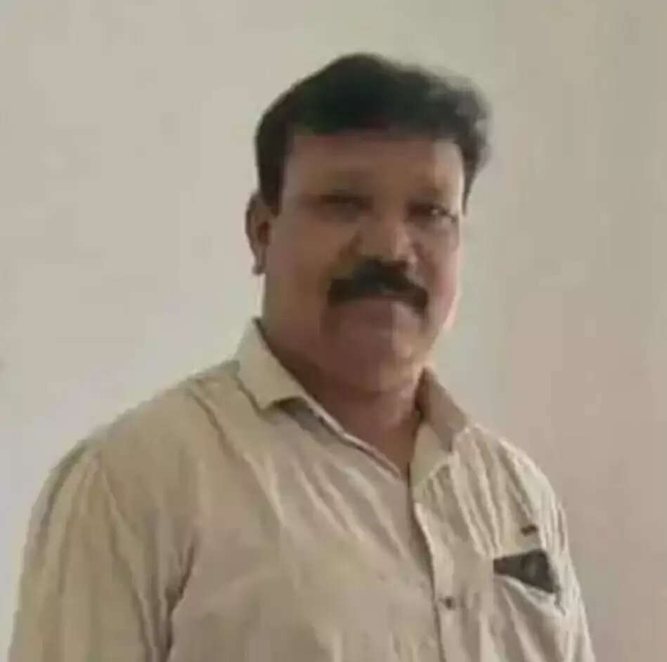 बलरामपुर : एनएच 343 की जर्जर हालत को देखते हुए भारी मालवाहक वाहनों पर रोक, एसडीएम ने जारी किया आदेश