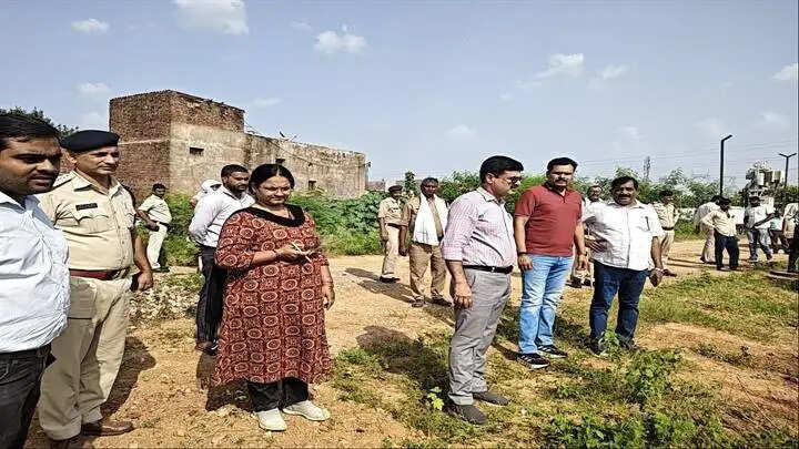 ग्वालियरः रमौआ एवं नैनागिरि से हटाया गया अतिक्रमण, 10 करोड़ की शासकीय भूमि को कराया गया मुक्त