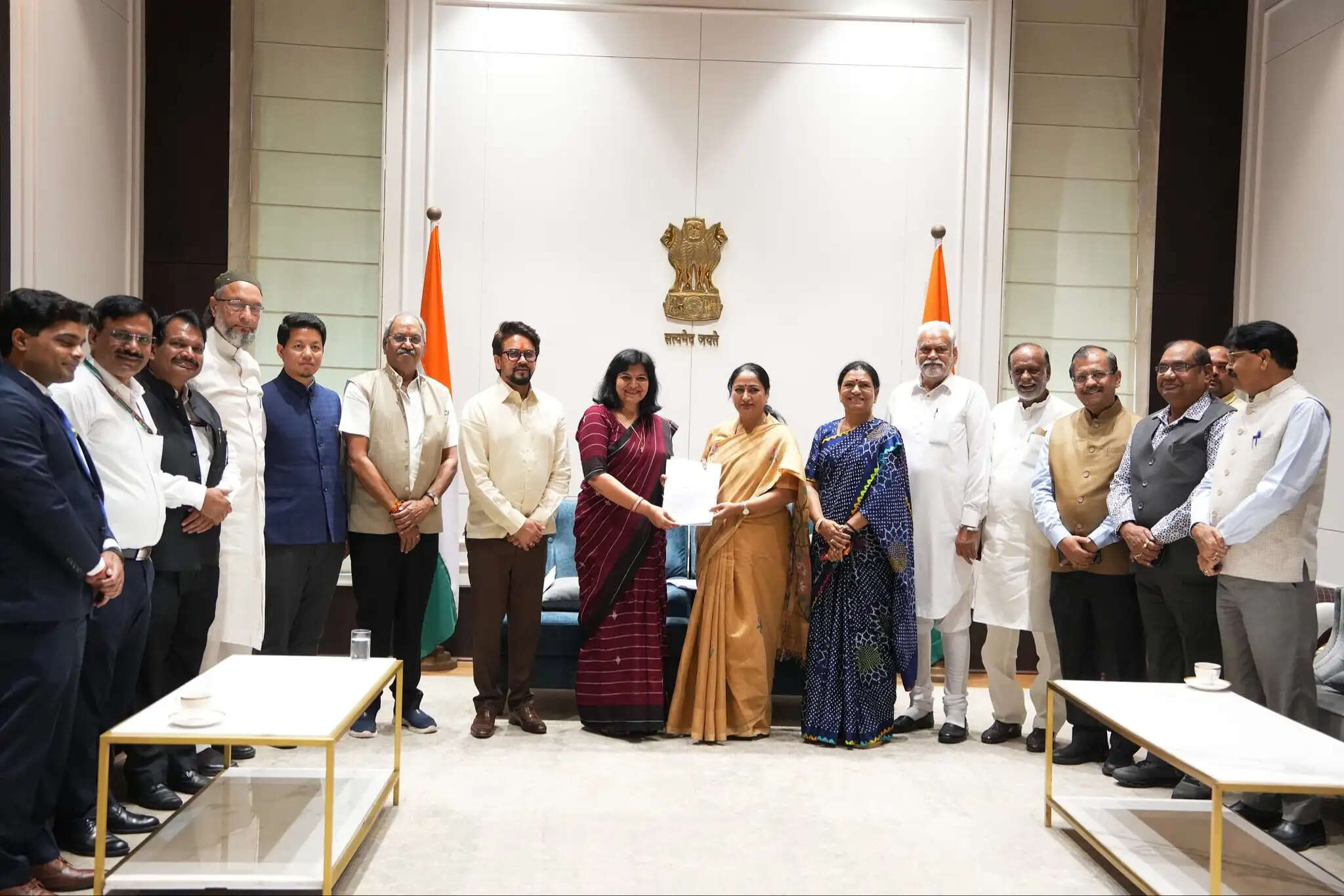 जेपीसी ने दिल्ली सचिवालय में कई विधेयकों के प्रमुख प्रावधानों पर दी विस्तृत प्रस्तुति