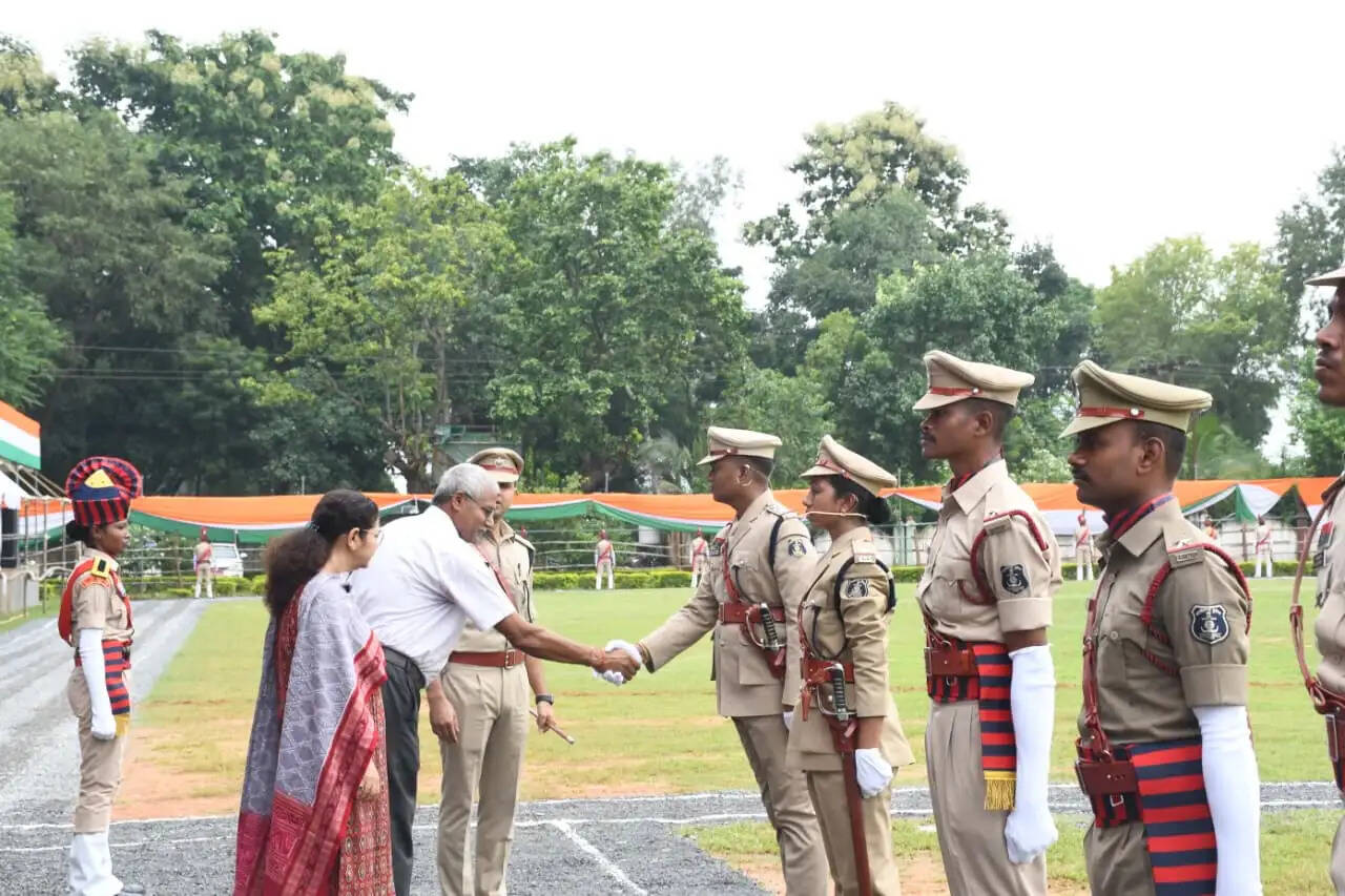 80वें स्वतंत्रता दिवस समारोह का अंतिम पूर्वाभ्यास, परेड और सांस्कृतिक कार्यक्रमों की हुई रिहर्सल